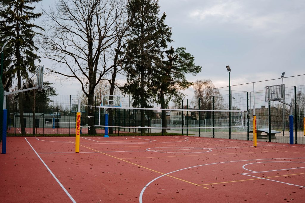 Sesku iela 72B Sporta laukumu un teritorijas labiekārtojums (Sesku iela 72B) - Citi sporta veidi, Sporta laukums vai korti - būvdarbu attēli