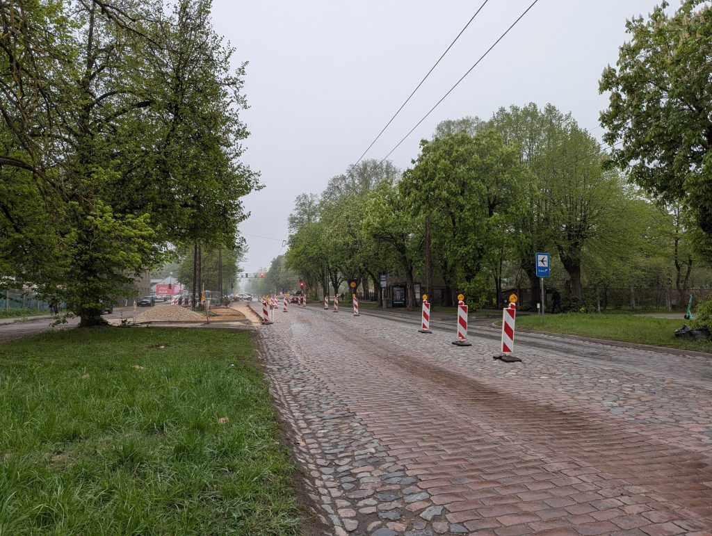 Gājēju luksofora izbūve Kārļa Ulmaņa un Vienības gatves krustojumā (Kārļa Ulmaņa gatve, Vienības gatve) - Pedestrian path, Street - construction photos
