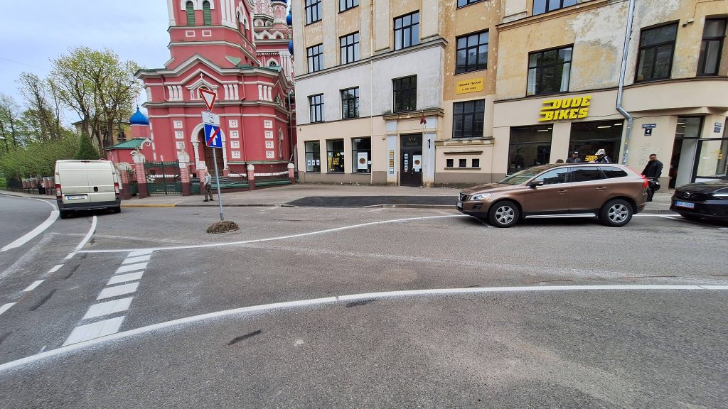 Meža un Puķu ielas krustojums (Meža iela 1,3, Puķu iela 1) - Road - construction photos
