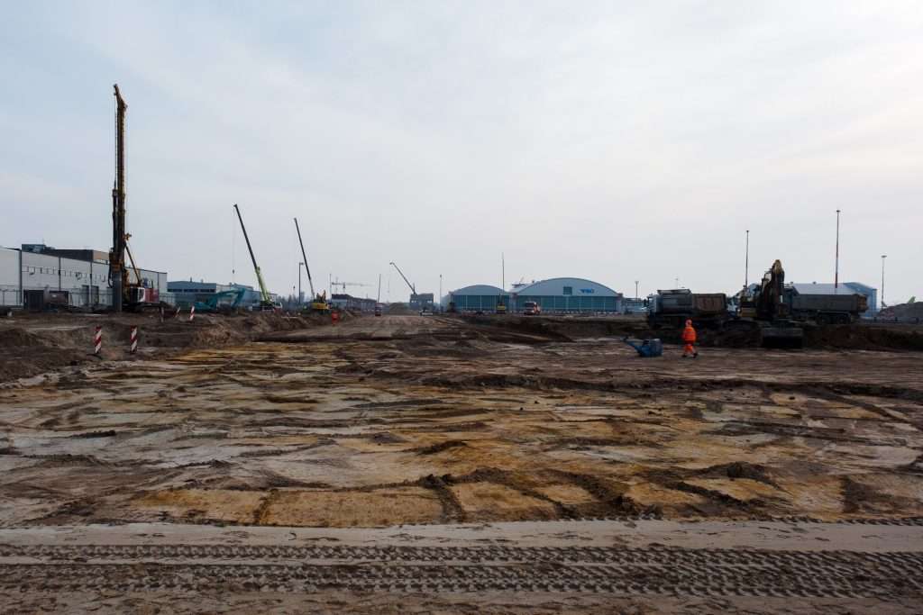 Rīgas lidostas 4. perona pārbūve (Ziemeļu iela 20) - Paslaugų terminalas - statybų nuotraukos