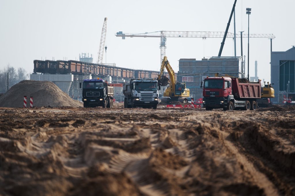 Rīgas lidostas 4. perona pārbūve (Ziemeļu iela 20) - Paslaugų terminalas - statybų nuotraukos