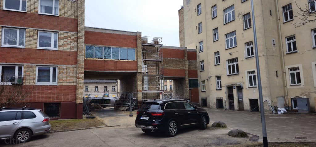 Aleksandra Čaka iela 135 (Aleksandra Čaka iela 135) - Verslo centras, Stovėjimo aikštelė - statybų nuotraukos