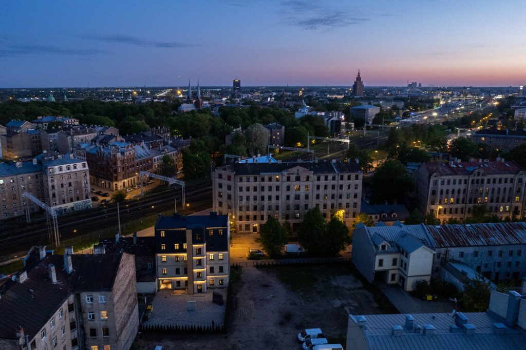 Ģertrūdes Avoti - Ģertrūdes iela 133 - Fasādes māja (Ģertrūdes iela 133) - Korterelamu - ehituse fotod