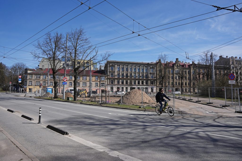 Grīziņkalna tirgus laukums (Jāņa Asara iela) - Väljak - ehituse fotod