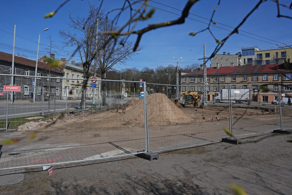 Grīziņkalna tirgus laukums (Jāņa Asara iela) - Väljak - ehituse fotod