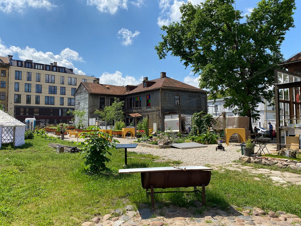 Lastādijas kvartāls (Lastādijas iela 9) - Kultūras centrs, Autostāvvieta - būvdarbu attēli