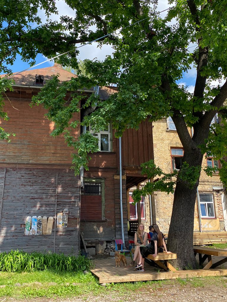 Lastādijas kvartāls (Lastādijas iela 9) - Kultūras centrs, Autostāvvieta - būvdarbu attēli